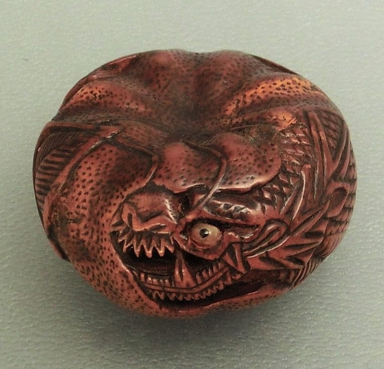 Dragon in Tachibana Netsuke